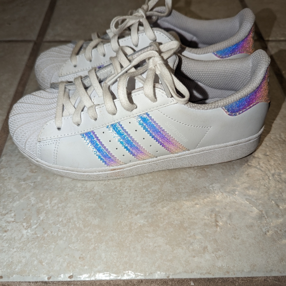 Size 3 kids Adidas Superstar shoe